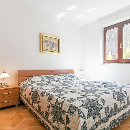 Luxurious In Croatia With Terrace Apartment *