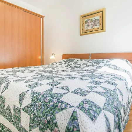 Daire Luxurious In Croatia With Terrace Poreč